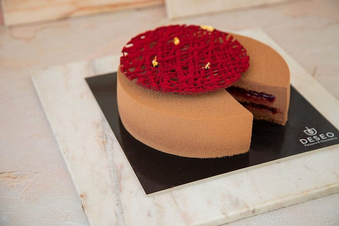 Luna cake