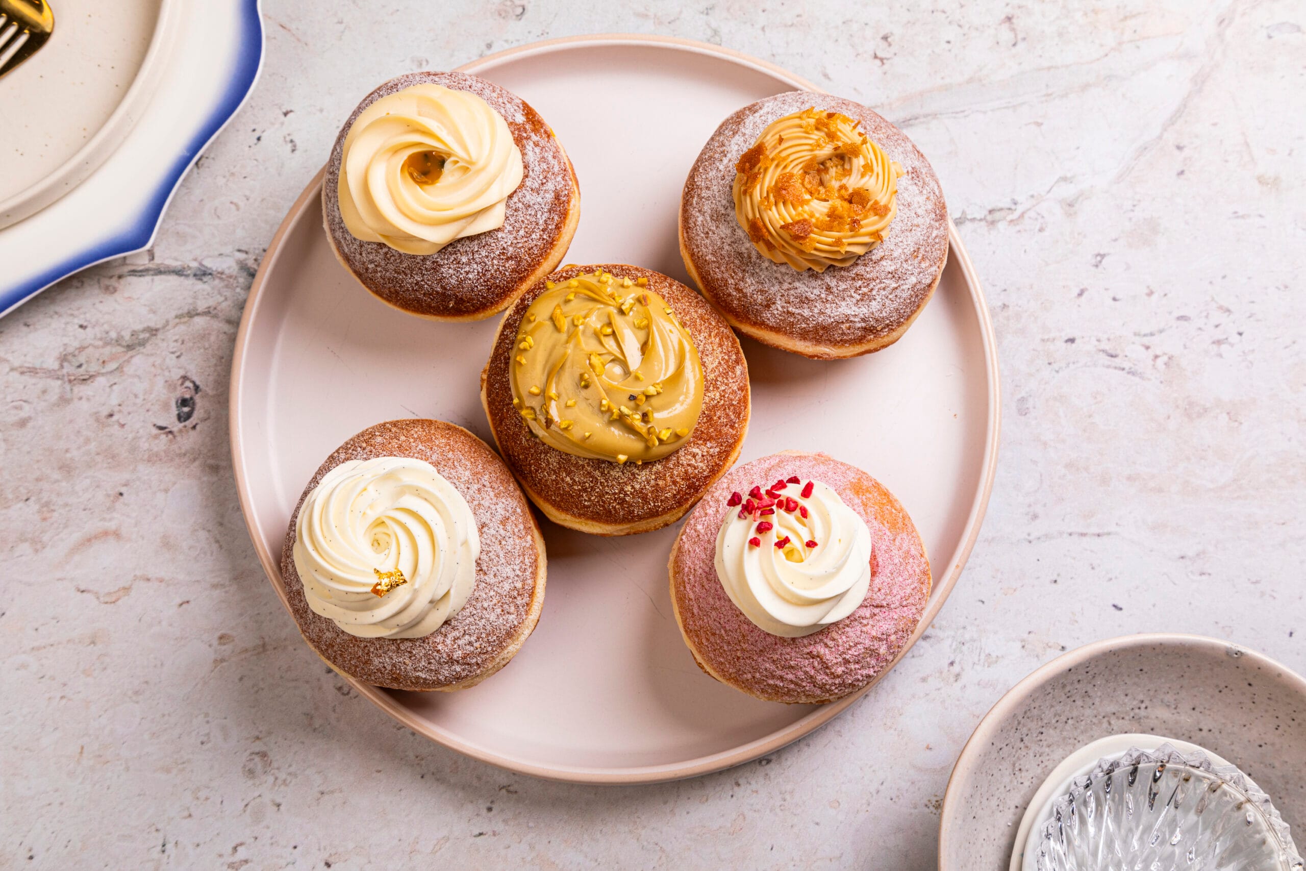 Fetter Donnerstag bei DESEO – unsere Donuts für Unternehmen
